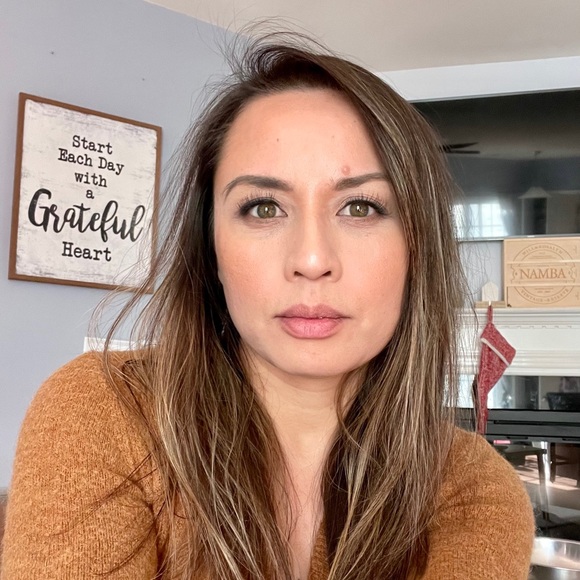 Meet your Posher, Rosalyn - Picture 1 of 1